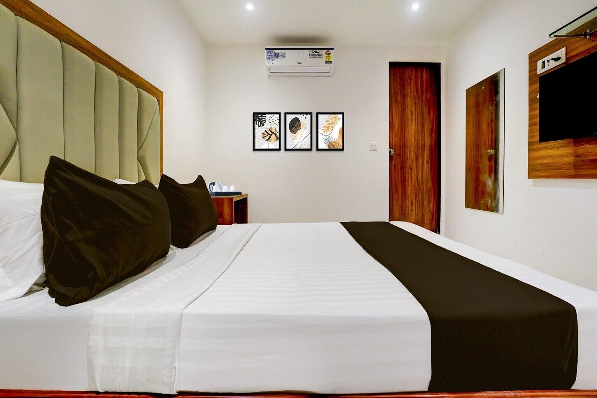 1 Schlafzimmer, Schreibtisch, Bettwäsche