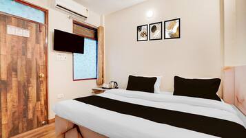 1 chambre, bureau, draps fournis