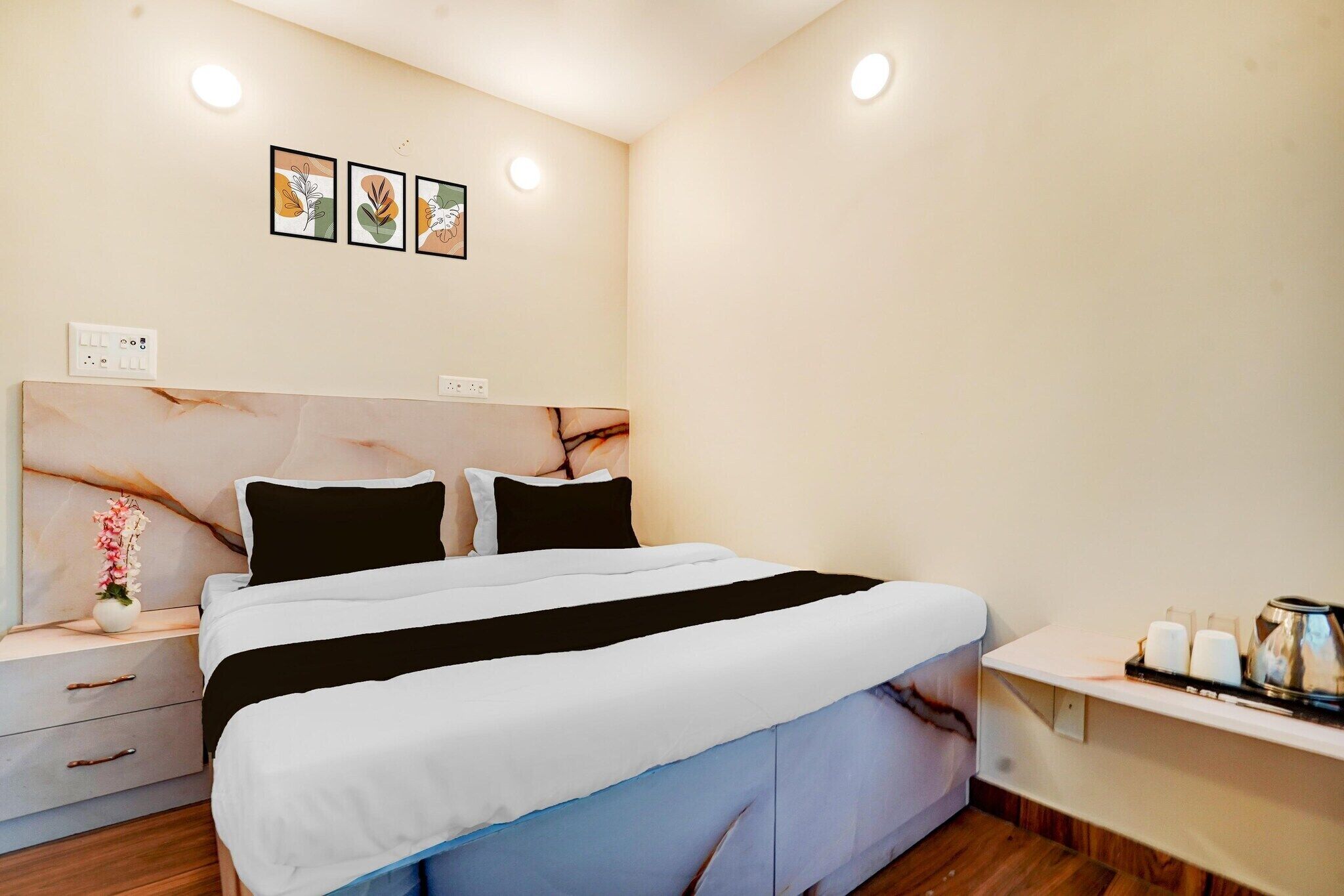 1 chambre, bureau, draps fournis