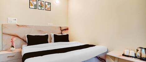 1 chambre, bureau, draps fournis