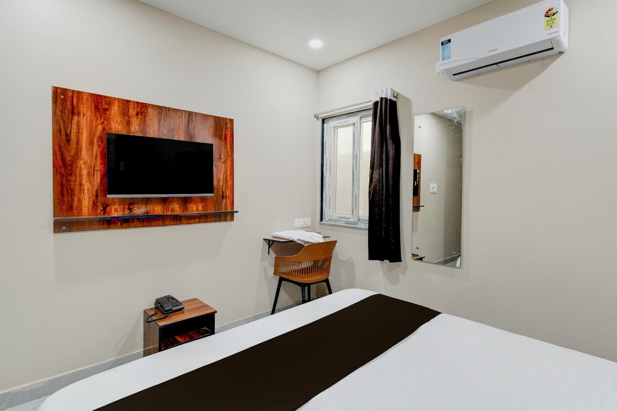 1 chambre, bureau, literie fournie