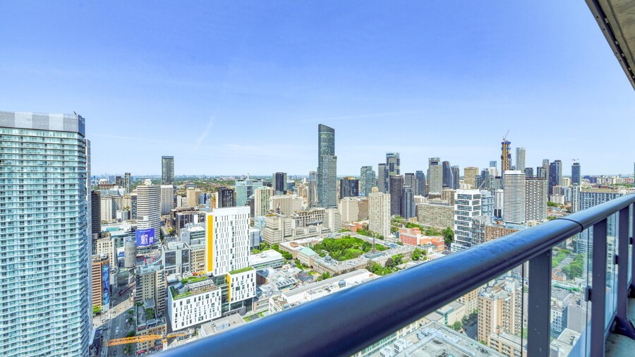 Dundas District Suites