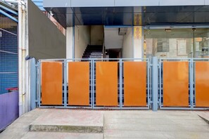 Imagen sin descripción, 3 de 27, botón