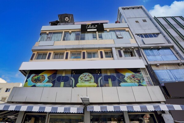 Unclassified image, 1 of 29, button - POP 84209K Ya Inn And Suites (Bangalore)