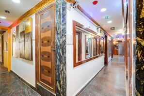 Unclassified image, 3 of 29, button - POP 84209K Ya Inn And Suites (Bangalore)