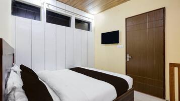 Skrivebord og sengetøy