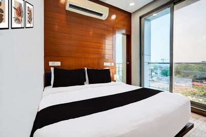 Hotel O Airport Road