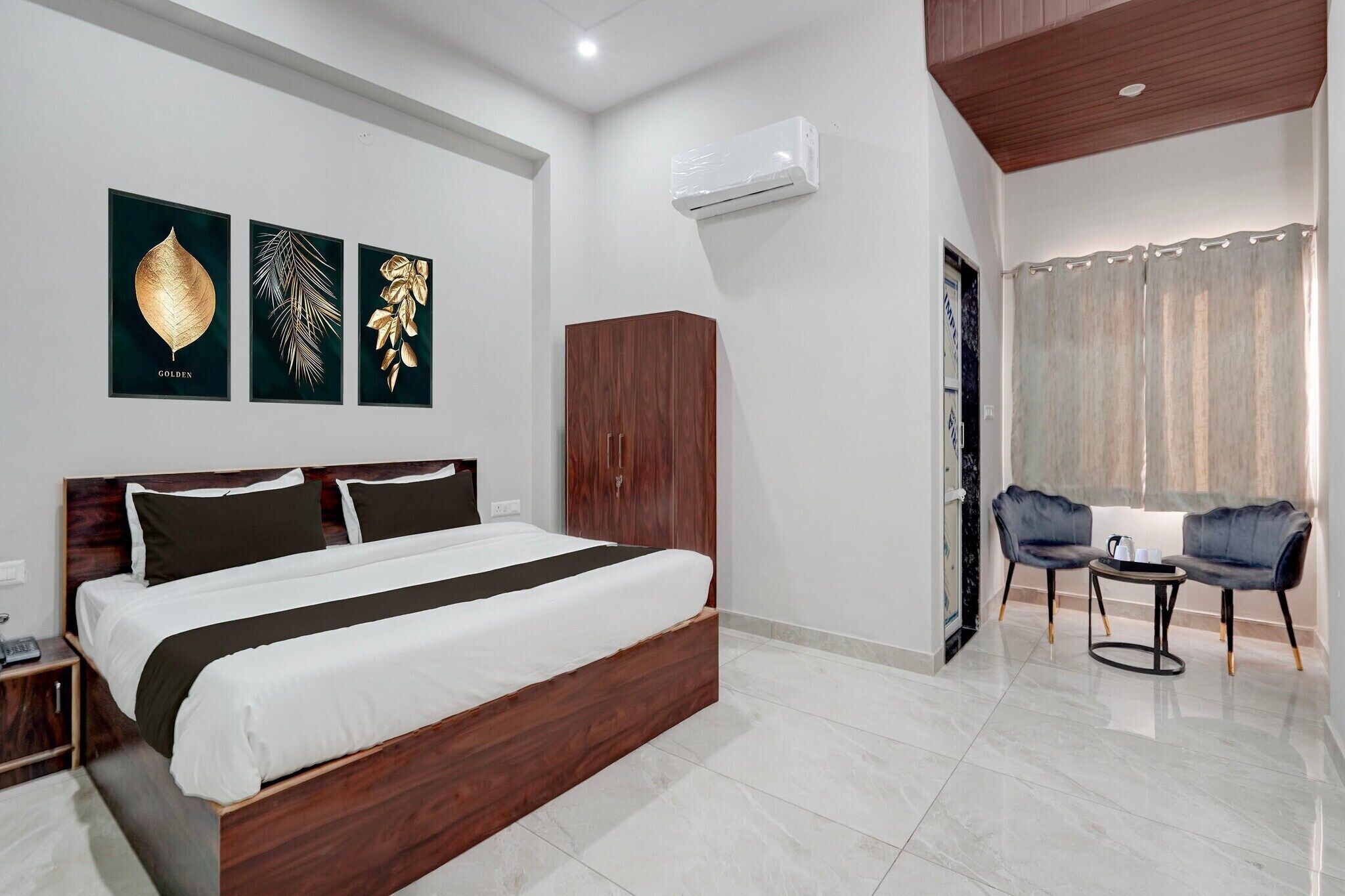 1 bedroom, desk, free WiFi, bed sheets