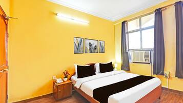 1 habitación, escritorio, wifi gratis y ropa de cama