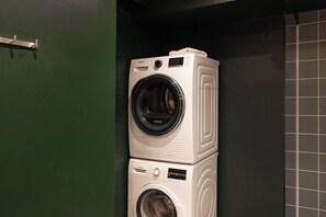 เอ็กซ์คลูซีฟดูเพล็กซ์ | ห้องน้ำ