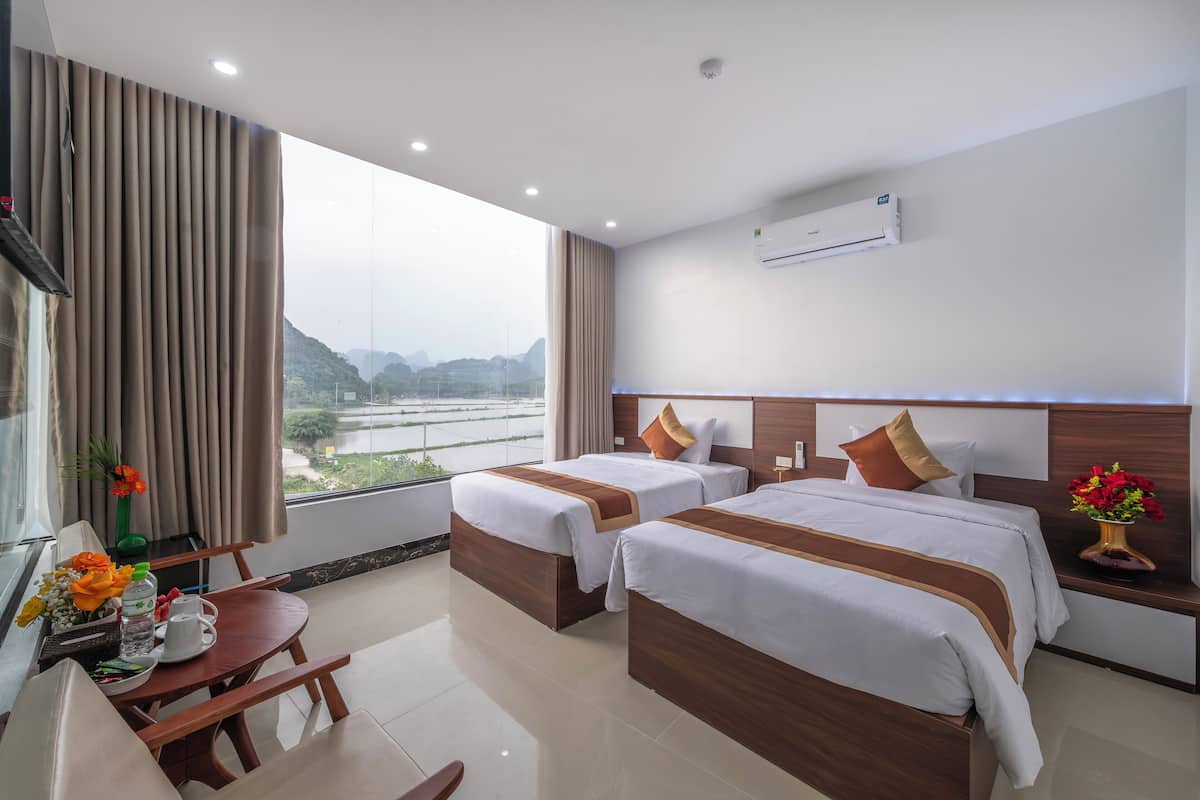 Panorámás szoba kétszemélyes ággyal egy fő részére, kilátással a hegyre | Minibár, sötétítőfüggöny, hangszigetelés és ingyenes wifi