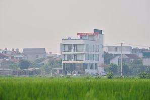 Mặt tiền nơi lưu trú