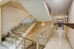 Unclassified image, 5 of 28, button - Collection O Bank More Dhanbad (Dhanbad)