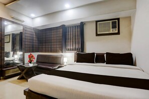 Unclassified image, 2 of 28, button - Collection O Bank More Dhanbad (Dhanbad)