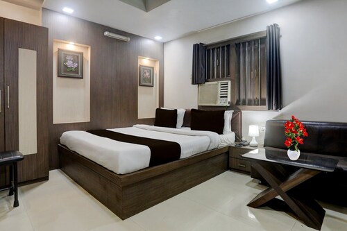 Collection O Bank More Dhanbad