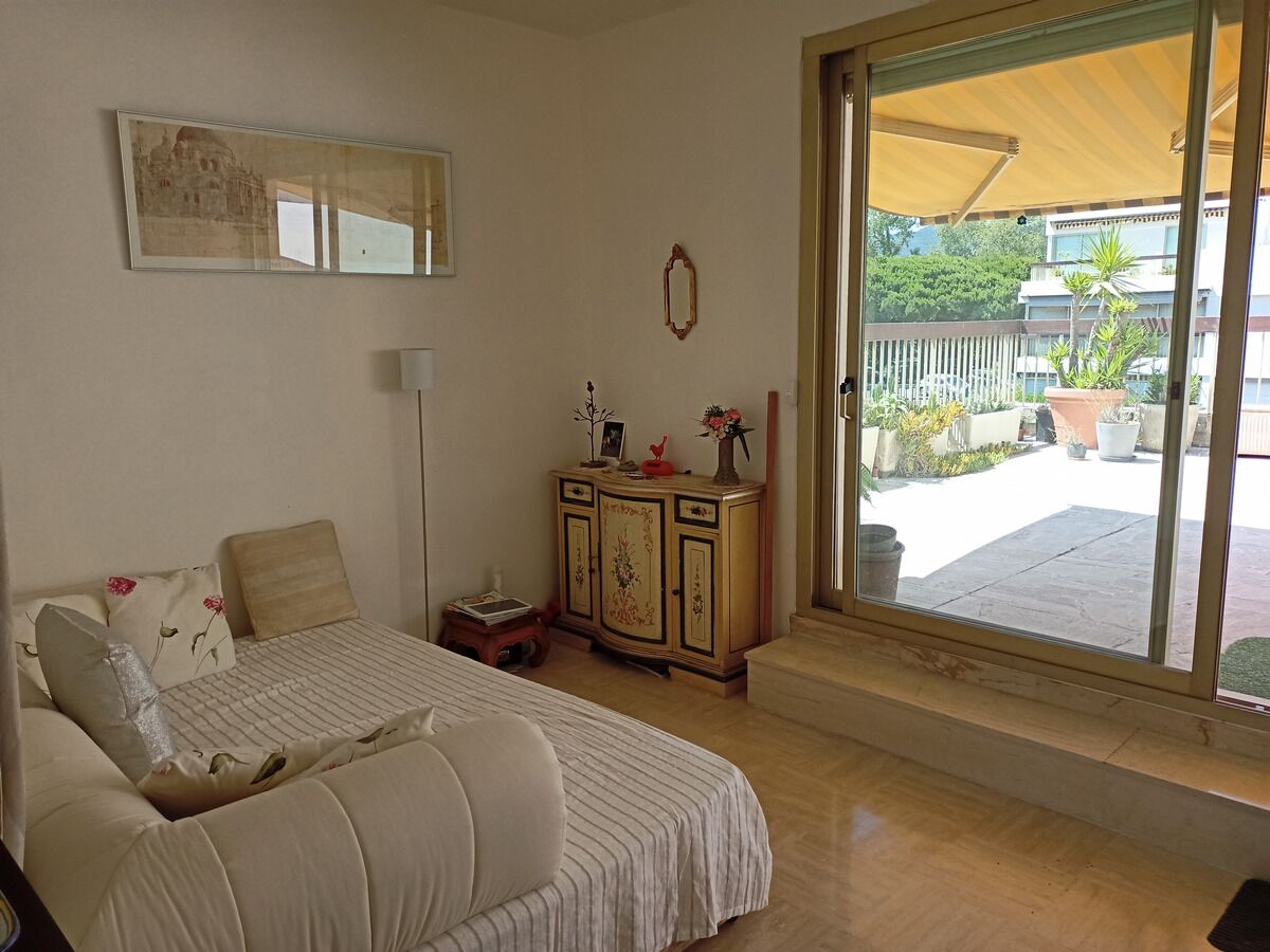 1 bedroom, iron/ironing board, internet, bed sheets