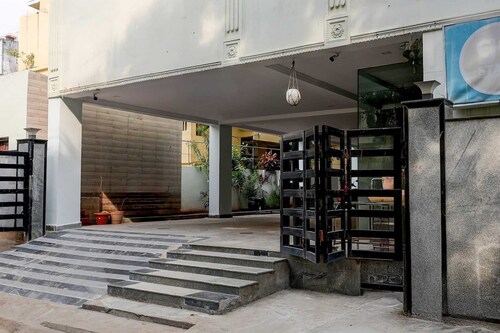 Townhouse Benz Circle MG Road