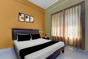 1 dormitorio, escritorio, ropa de cama