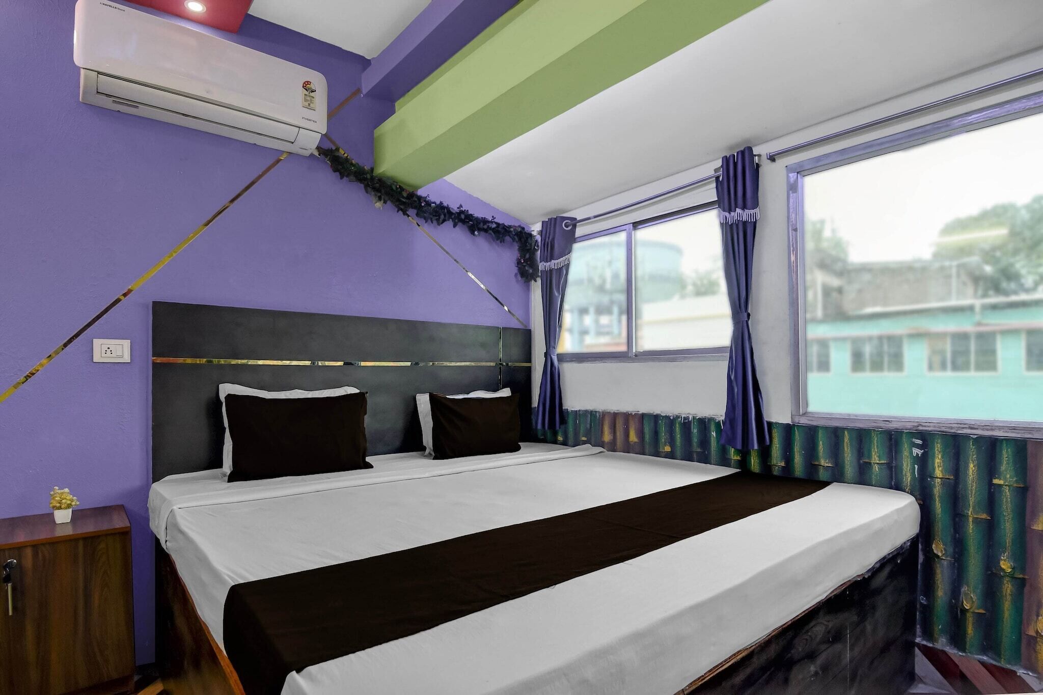 1 chambre, bureau, draps fournis