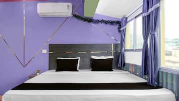 1 chambre, bureau, draps fournis