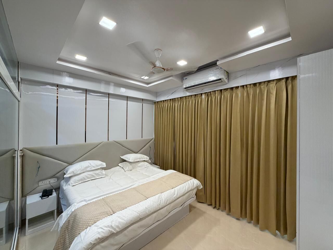 Deluxe Room | Premium bedding, desk, laptop workspace, blackout curtains