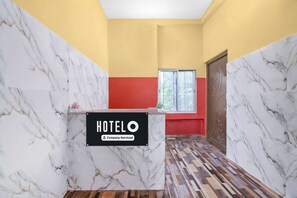 Lobby - Hotel O Madhyamgram Railway Junction (Kolkata)