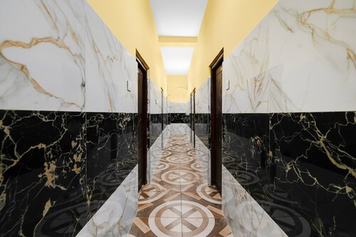 Hotel O Madhyamgram Railway Junction