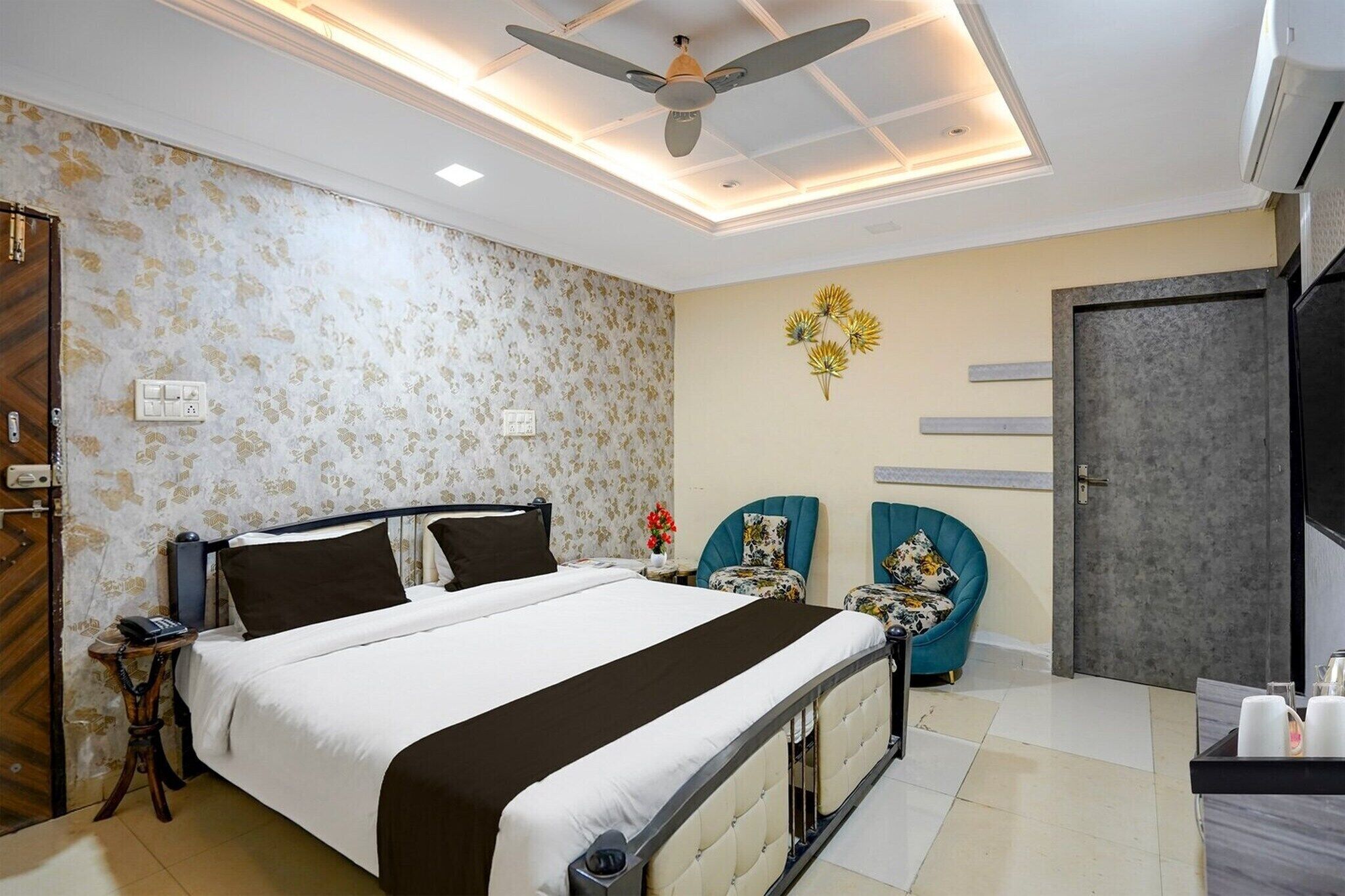 Schreibtisch, Bettwäsche