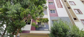Hotel O Enikepadu Akshaya