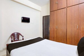 1 chambre, bureau, accès au Wi-Fi (inclus), literie fournie