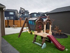 Children’s area - Modern 3 Bedroom + Office | 3 Full Bath | Near Fish Creek, Spruce Meadows, Golf (Calgary)