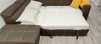 Modern 3 Bedroom + Office | 3 Full Bath | Near Fish Creek, Spruce Meadows, Golf