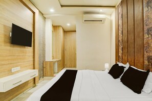 1 chambre, bureau, draps fournis