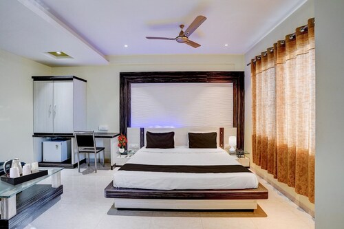 Collection O Ajara Amboli Ghat Paradise