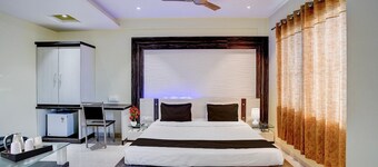 Collection O Ajara Amboli Ghat Paradise