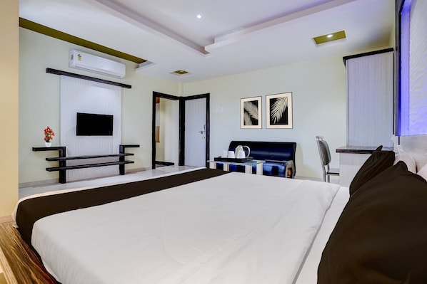 Unclassified image, 1 of 40, button - Collection O Ajara Amboli Ghat Paradise (Kolhapur)