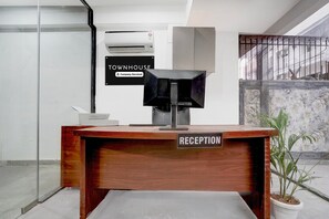 Luokittelematon kuva, 3 kautta 35, painike