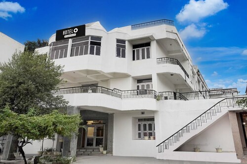 Hotel O Buddha Statue Gaya