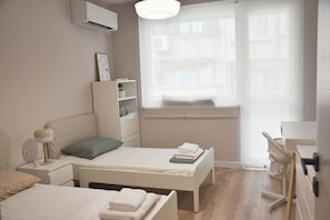 Unclassified image, 2 of 18, button - Charming 2-bedroom apartment with AC in sunny Burgas (Burgas)