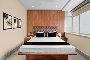 1 chambre, bureau, draps fournis