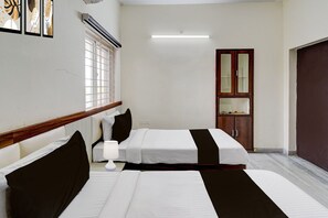 Desk, bed sheets - Collection Hyderabad Hitech Formerly (Hyderabad)