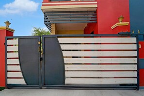 Unclassified image, 2 of 27, button - Hotel O Moondrumavadi Bus Station Madurai (Madurai)