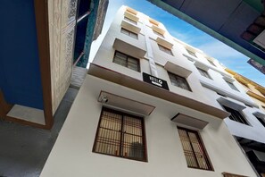 Exterior detail - Hotel O Dashashwamedh Ghat Varanasi (Varanasi)