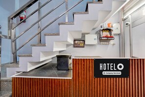 Luokittelematon kuva, 5 kautta 27, painike