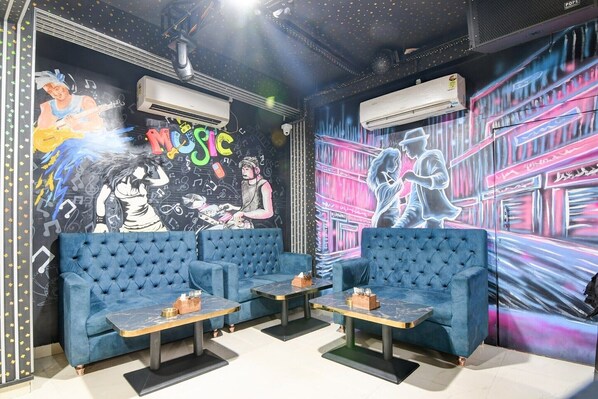 Unclassified image, 1 of 28, button - Collection O Dattapukur Railway Terminal (Kolkata)