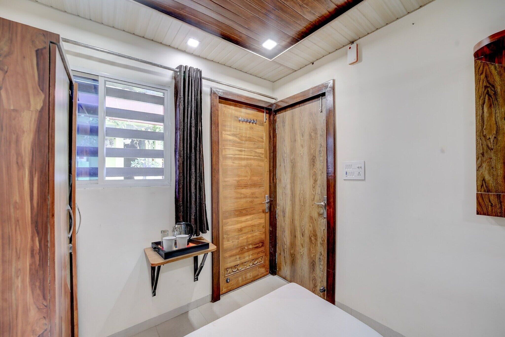 Chuveiro, toalhas de banho