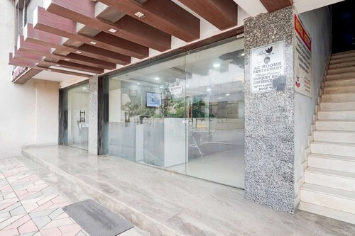 Townhouse Oak Bhilai Railway Junction