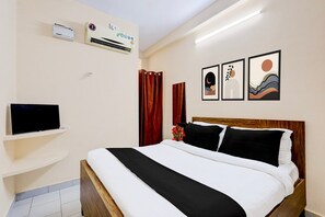 1 chambre, bureau, draps fournis