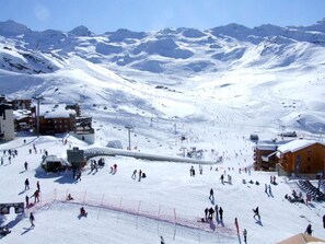 Snow and ski sports - Apartment 5/6 p, south, panoramic view, terrace, ski in, quiet area (Val Thorens)