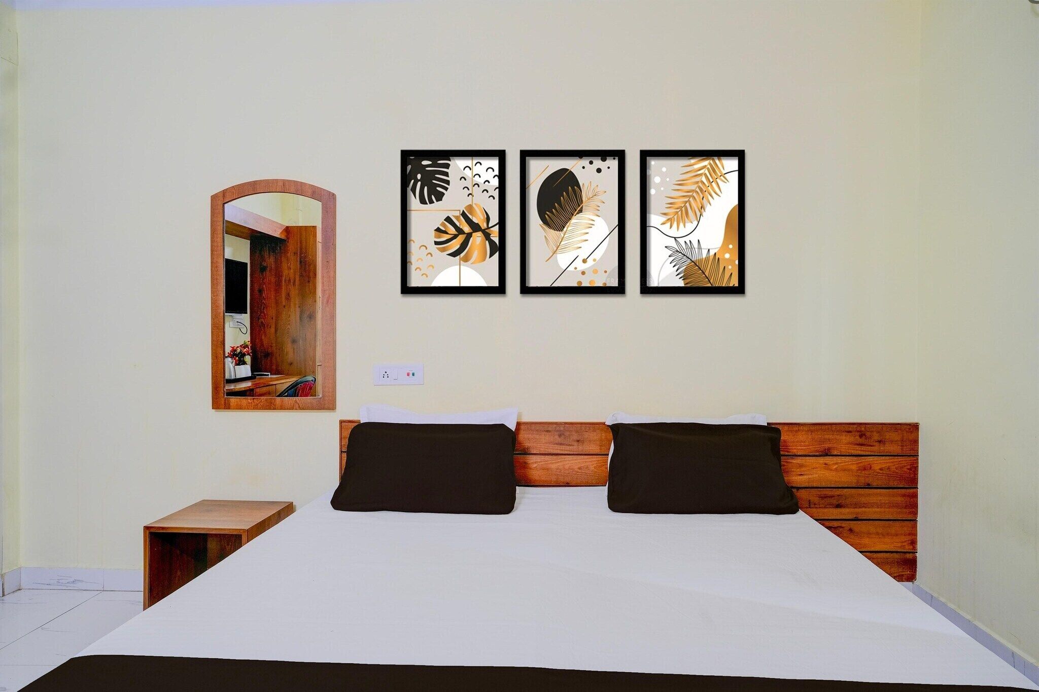 1 dormitorio, escritorio, ropa de cama